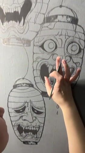 Artist creates Japanese-themed murals featuring dragons, demons in Saratov
