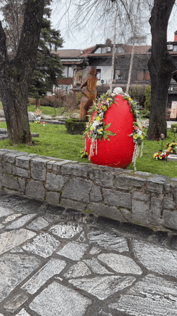 Easter decorations and cat sightings documented in Bansko Bulgaria