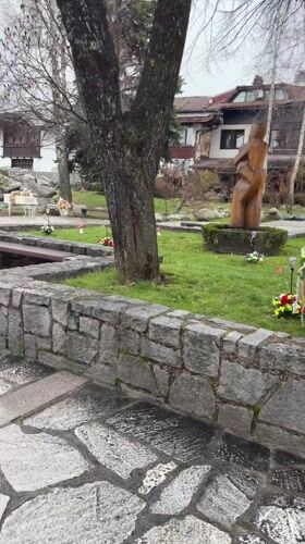 Easter decorations and cat sightings documented in Bansko Bulgaria