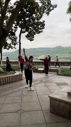 Morning community activities captured across Jiangjin public spaces