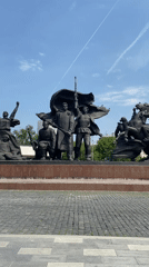 Morning street life documented across Moscow during six-minute span