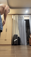 Breakdancing and kendama practice in a Đà Nẵng bedroom