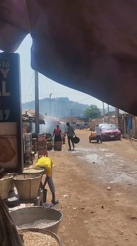 Morning market scenes documented in Dutsen Alhaji, Nigeria