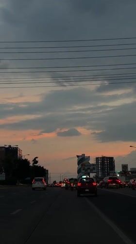 Evening traffic jam captured in San Bernardino Tlaxcalancingo