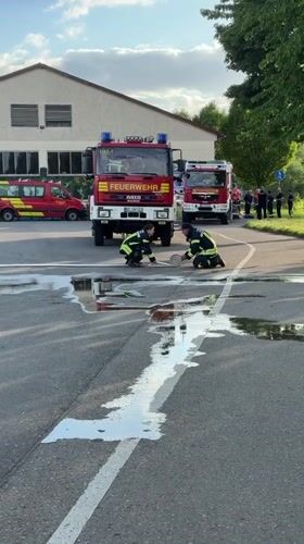 Firefighters respond to road spill near manhole in Riedlingen
