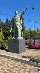 Monument statue documented in Buknari park setting