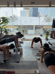 Fitness class documented at Puebla gym studio