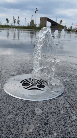 Families enjoy morning at Saint Petersburg park water fountains