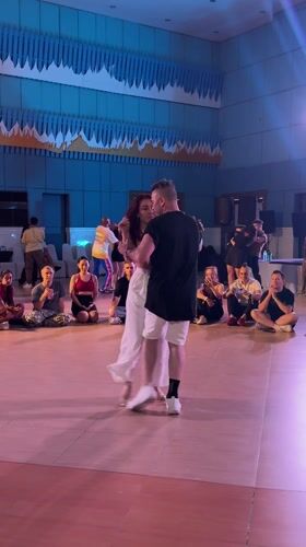 Dance couple performs for audience at Pattaya hotel