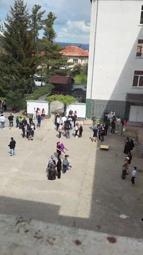 Formal gathering observed in Velingrad school courtyard