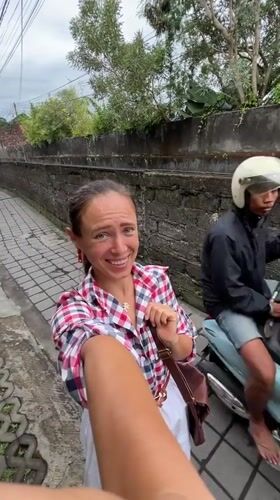 Tourist captures selfies and rice paddies in Ubud