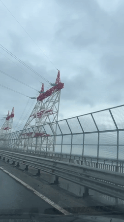Driver records bridge crossing in Novocheboksarsk, Russia