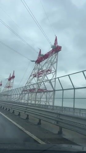 Driver records bridge crossing in Novocheboksarsk, Russia