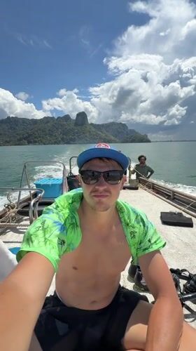 Boat trip through Ban Ao Nang waters