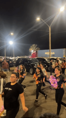 Late-night street dance performance draws group in Arica, Chile