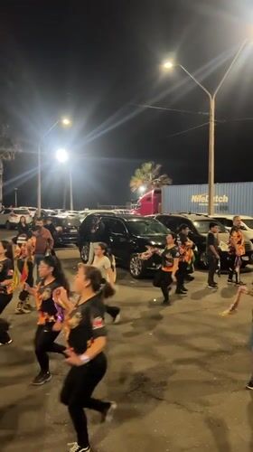 Late-night street dance performance draws group in Arica, Chile