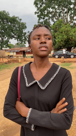 Woman photographed in residential area of Kuru Dungus, Nigeria