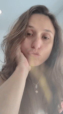 Woman poses for casual indoor photos in Buenos Aires