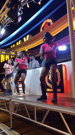Late-night stage show at Swanky Night Club, Bar Jirgi Summa