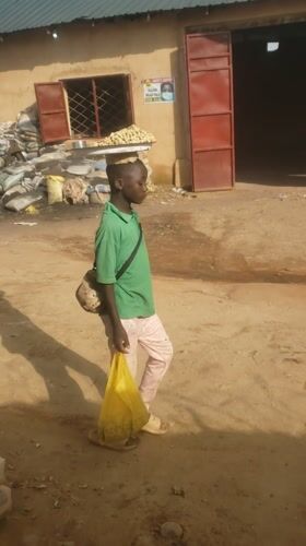 Daily life documented in Gura Top Nigeria streets