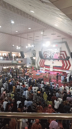 Religious gathering draws diverse crowd in Nigeria church