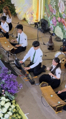 Traditional Thai ensemble performs near CentralWorld, Bangkok