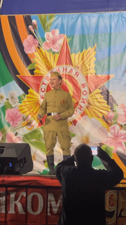Cultural performance featuring singers and traditional dancers in Donskoye