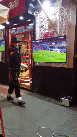 Michael Jackson street performer entertains in Providencia, Chile