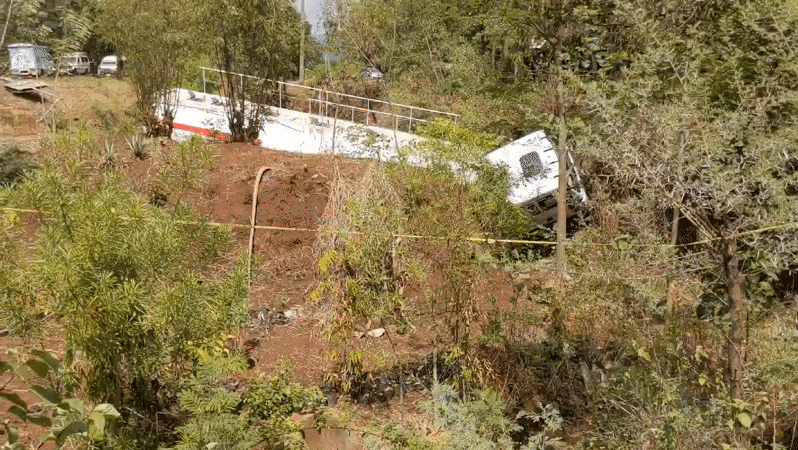Fuel tanker overturns off road in Moshi, Tanzania
