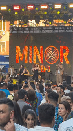 Street festival with live music draws crowds in Yerevan