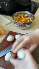 Spanish Tortilla Preparation Documented in Villaviciosa Kitchen