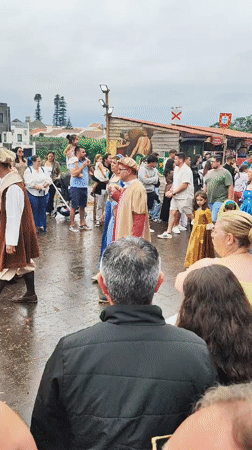 Historical costume festival fills Ribeira Grande streets on rainy evening