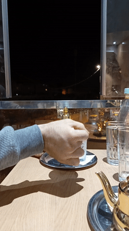 Tea service observed at Meknès cafe Monday evening