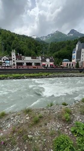 Tourist captures morning scenes of Estosadok landmarks and attractions