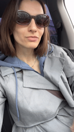 Morning street scenes documented across Moscow residential district