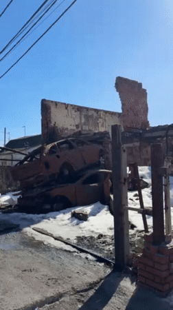 Witnesses document continued destruction scenes across Irpin, Ukraine