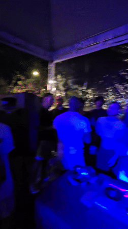 Nighttime outdoor concert draws crowd in Armação dos Búzios