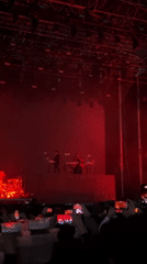 Concert featuring eye logo performs in León, Mexico