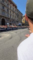 Cycling race draws crowds to Milan streets