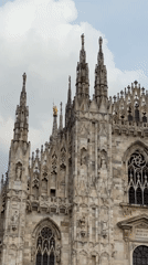 Demonstration held at Milan Cathedral square with Palestinian flags