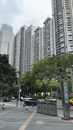 Morning street life documented across Tianhe District, Guangzhou