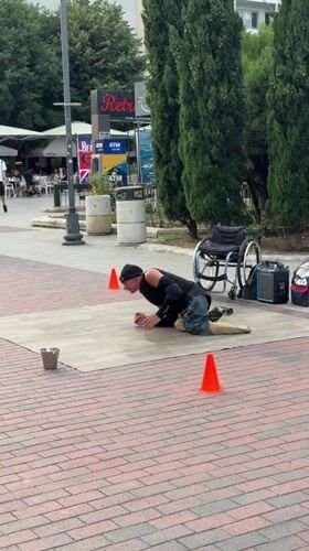 Street performance and everyday life along Varna's seafront promenade