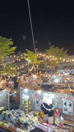Night market buzzes with shoppers, food, music in Phuket