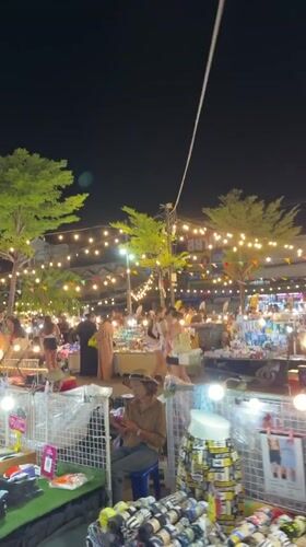 Night market buzzes with shoppers, food, music in Phuket