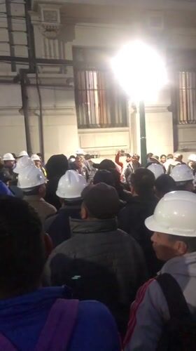 Hard hat demonstration draws crowds, police response in La Paz