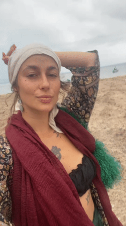 Beach selfie and construction work observed on Koh Phangan