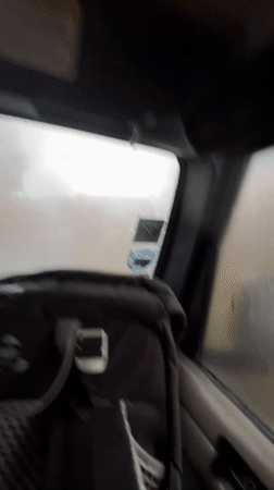 Driver encounters heavy fog, rain in Tlamacas, Mexico