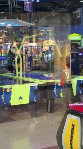 Evening leisure activities documented across Ciudad Guayana entertainment venues