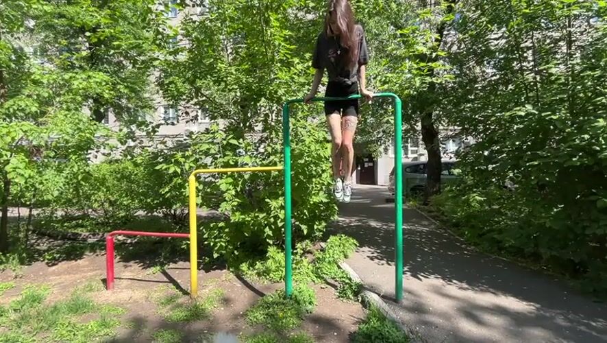 Early morning life documented in Krasnoyarsk, Russia