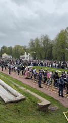 Crowds gather for organized event at Peterhof Palace